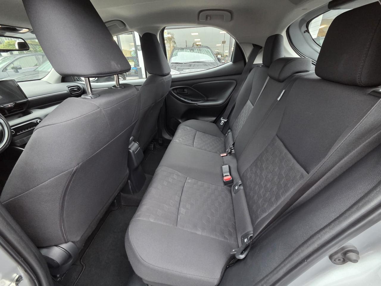 Toyota Yaris 1.5 Hybrid 5 porte Active FULL-HYBRID *NEOPATENTATO*