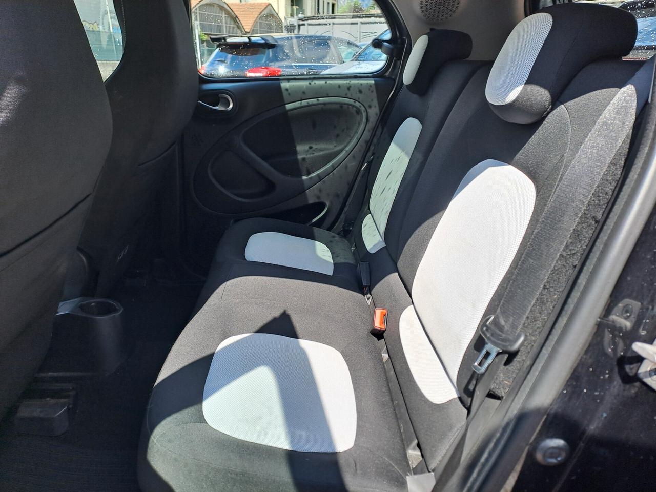 SMART FORFOUR 1.0 BENZINA *OK NEOPATENTATI* E6