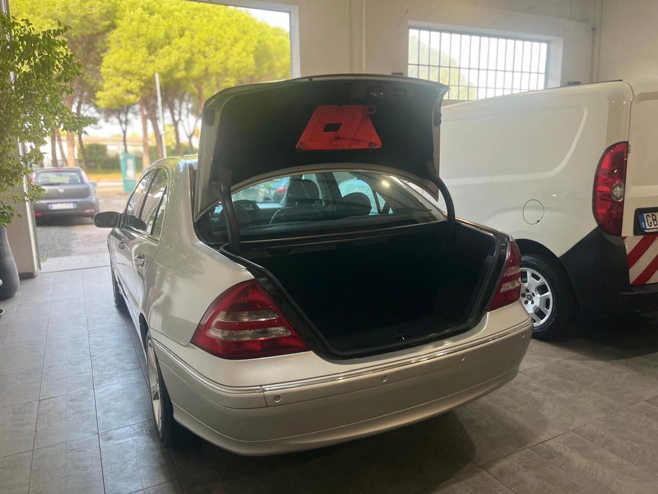 Mercedes-benz C 220 200 CDI cat Avantgarde