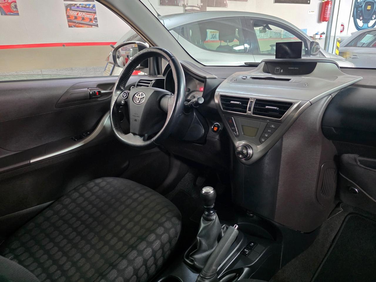 Toyota iQ 1.0 Lounge