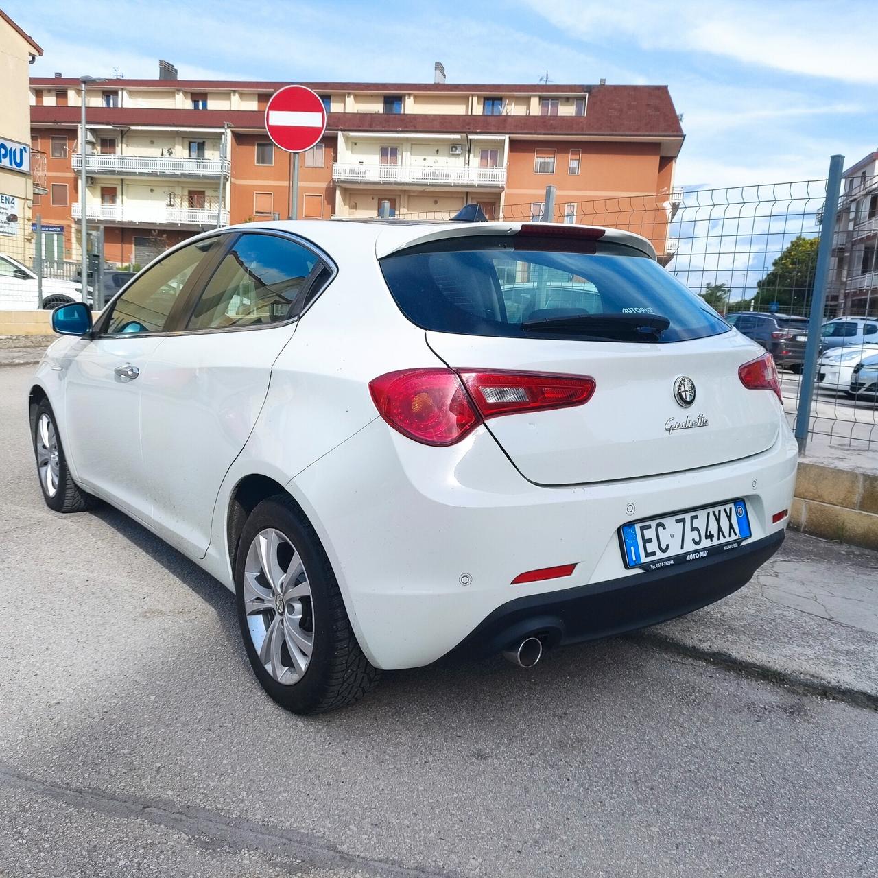 Alfa Romeo Giulietta 1.6 JTDm-2 105 CV Distinctive