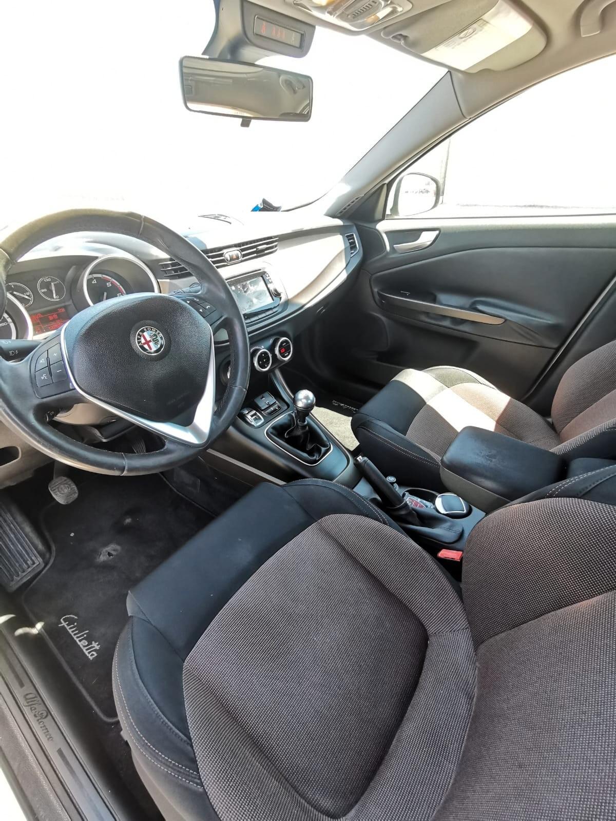 Alfa Romeo Giulietta 1.6 JTDm-2 105 CV Distinctive