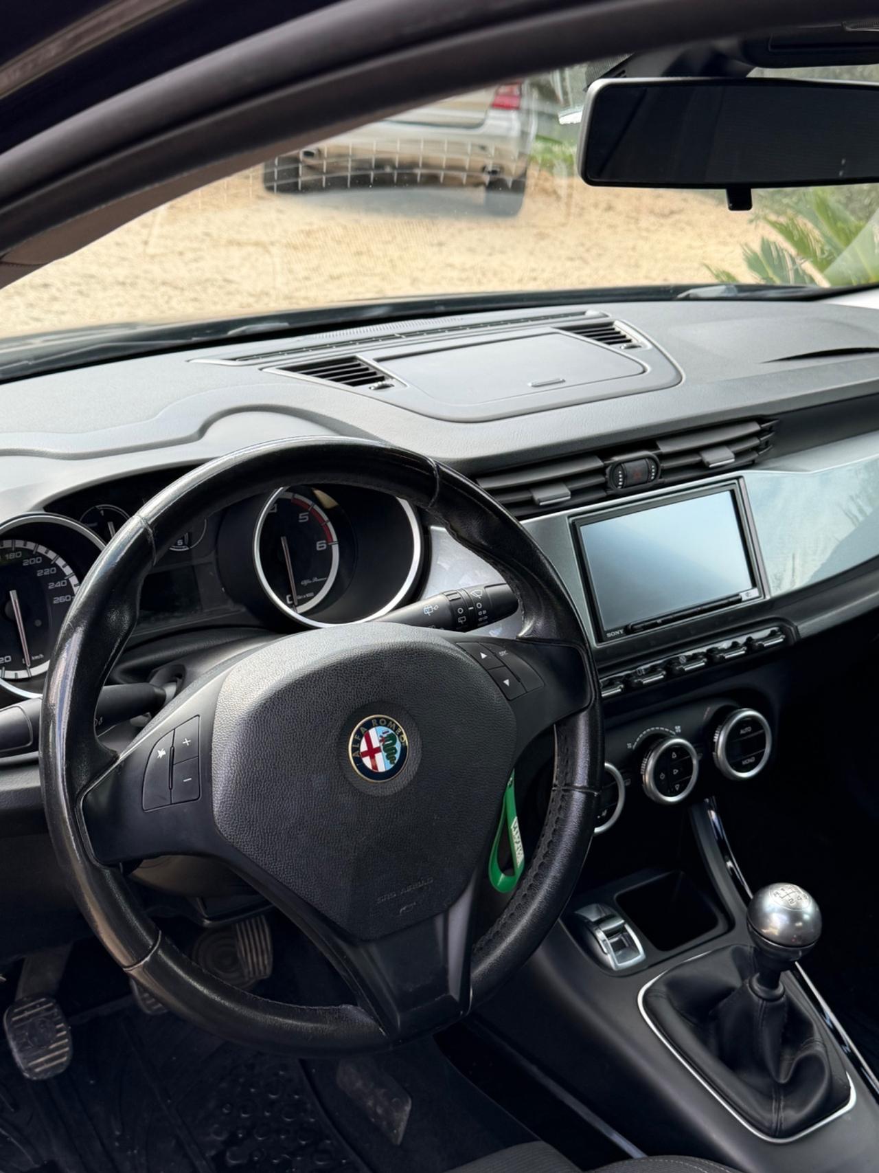 Alfa Romeo Giulietta 1.6 JTDm-2 105 CV Exclusive