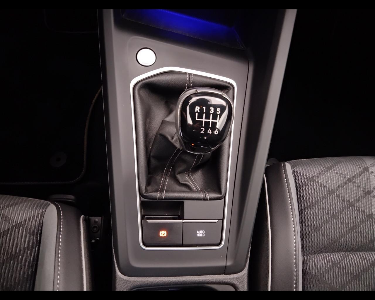 VOLKSWAGEN Golf VIII 2020 - Golf 1.5 tsi evo R-Line 130cv