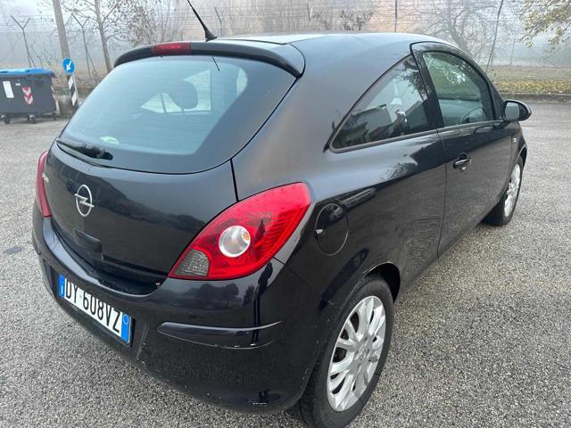 OPEL Corsa 1.2 3 porte Club