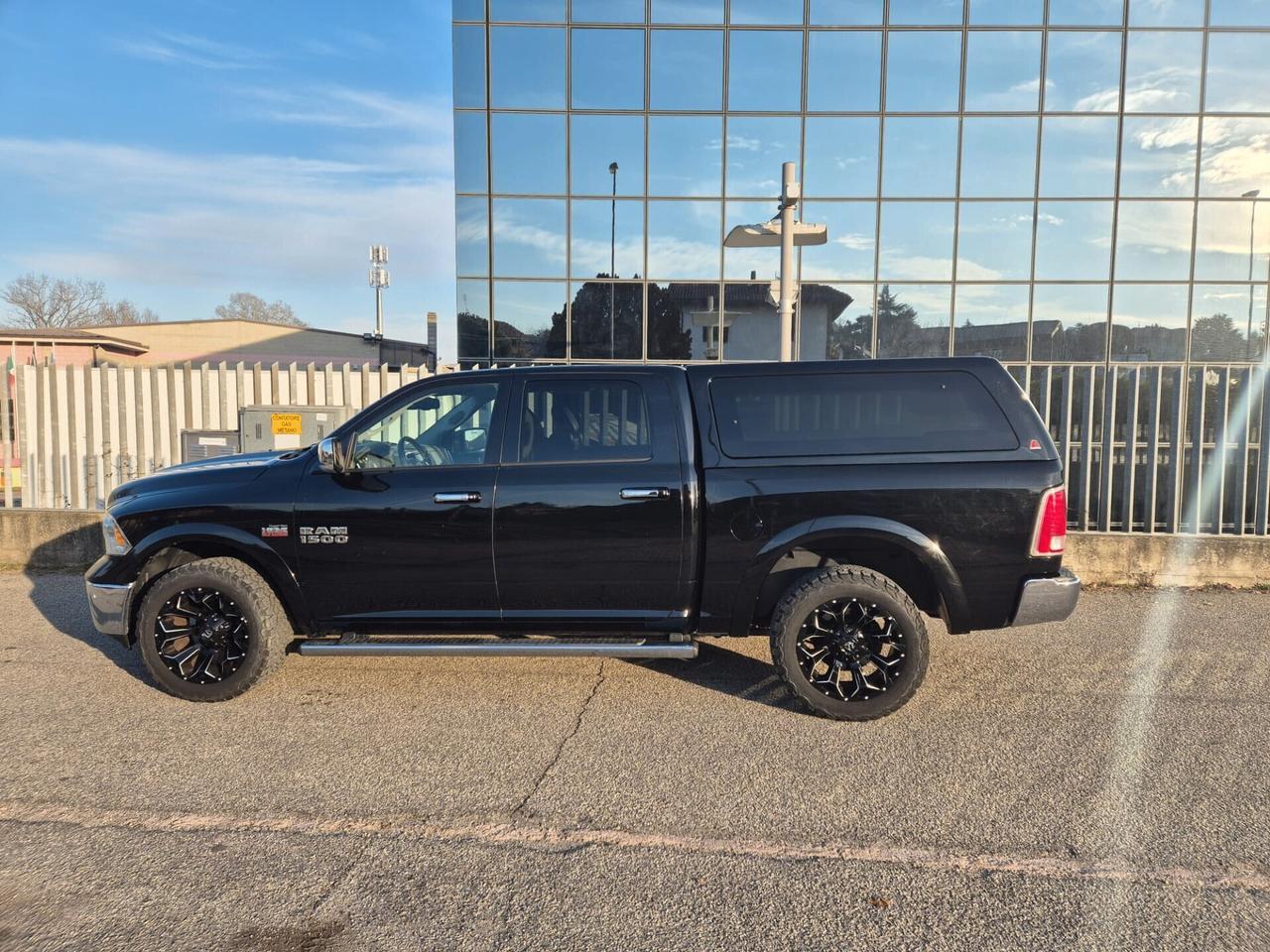 Dodge RAM 1500 LARAMIE 2014