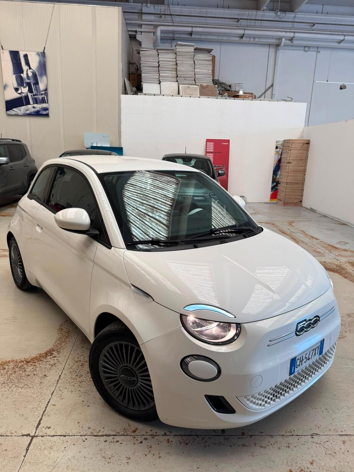 Fiat 500 500e Berlina 42 kWh Icon