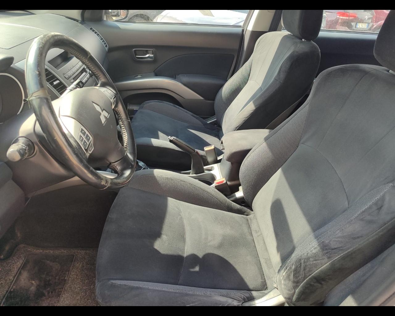 MITSUBISHI Outlander 2ª(07-10) - Outlander 2.0 DI-D Invite DPF