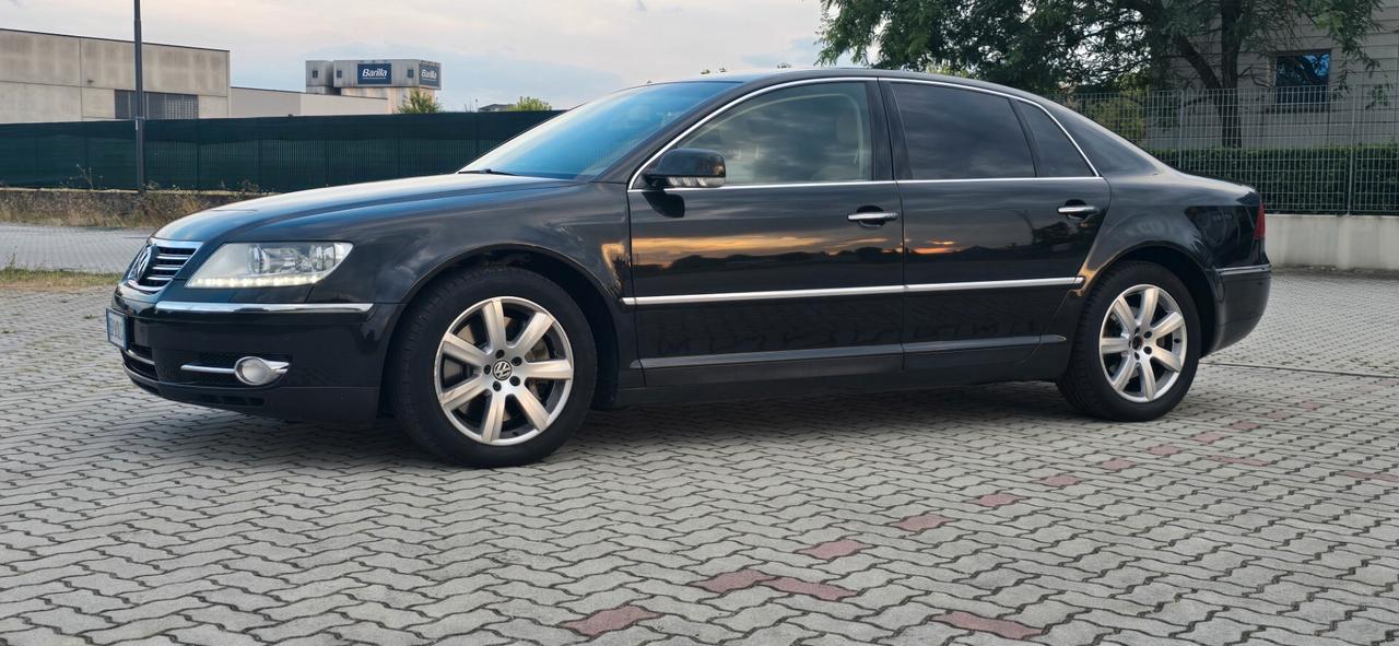 Volkswagen Phaeton 3.0/240 V6 TDI DPF 4mot. tip. 5 posti