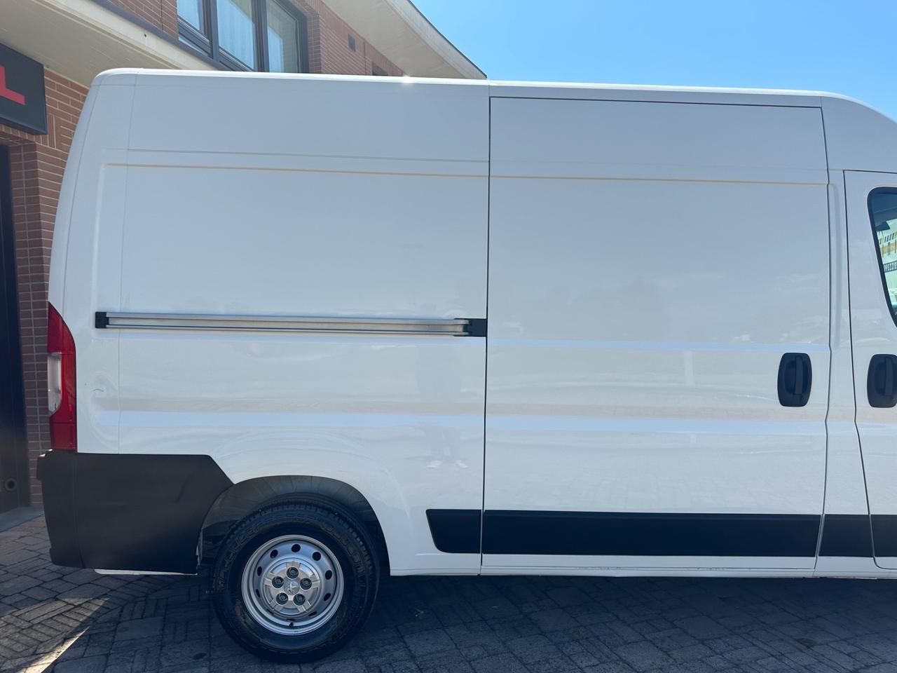 Peugeot Boxer L2H2 UNIPRO 140cv
