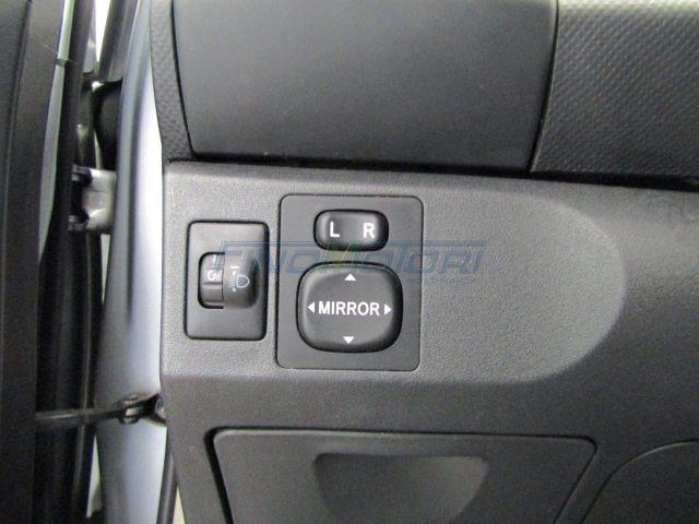 TOYOTA Yaris 1.0 5 porte - NEOPATENTATI