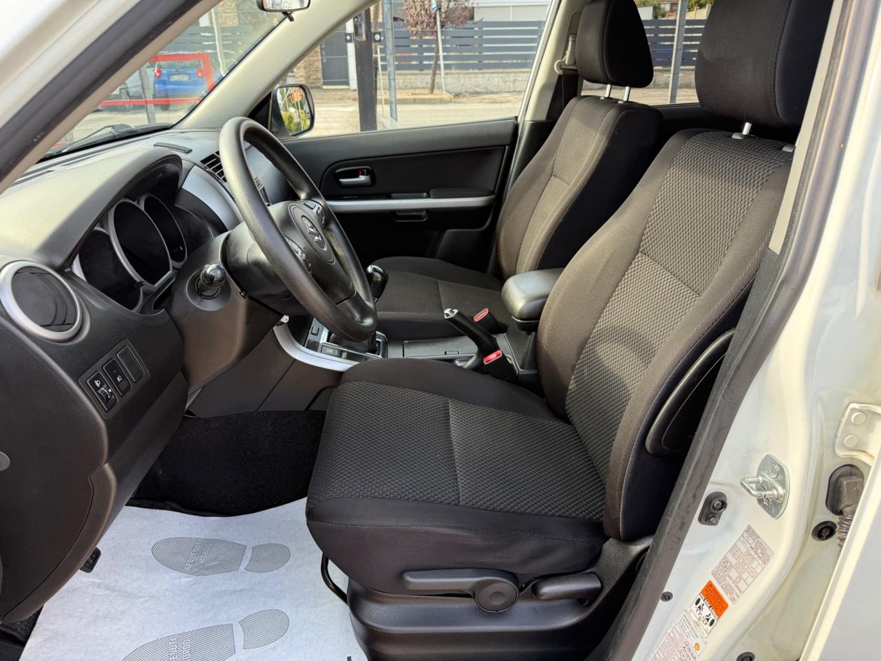 Suzuki Grand Vitara 1.9 DDiS 5P *4x4 PERLATO
