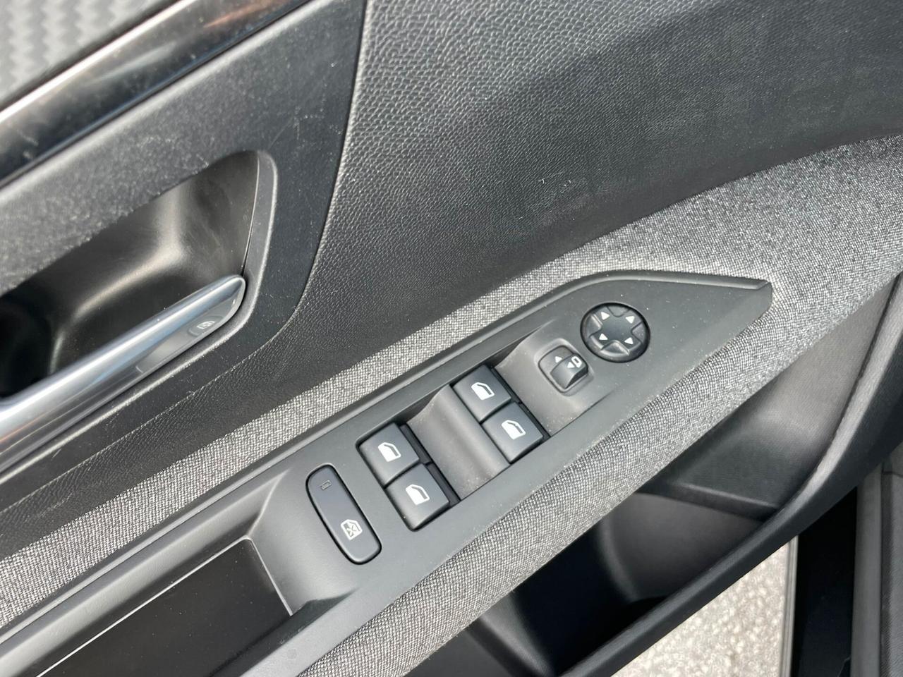 PEUGEOT 3008 1.5HDI ACTIVE 130cv *NAVI-LED-CARPLAY*