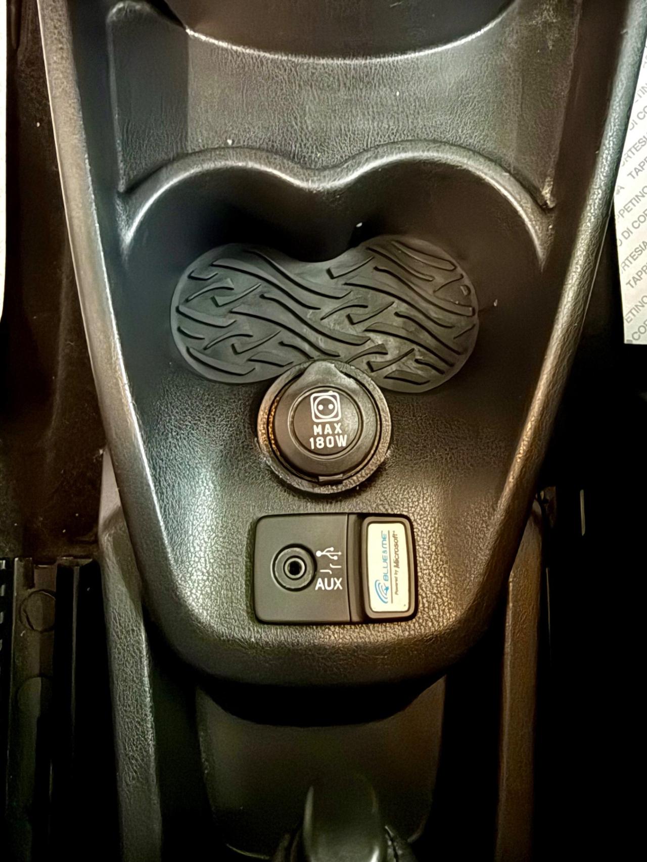 Lancia Ypsilon 0.9 TwinAir 85cv Autom