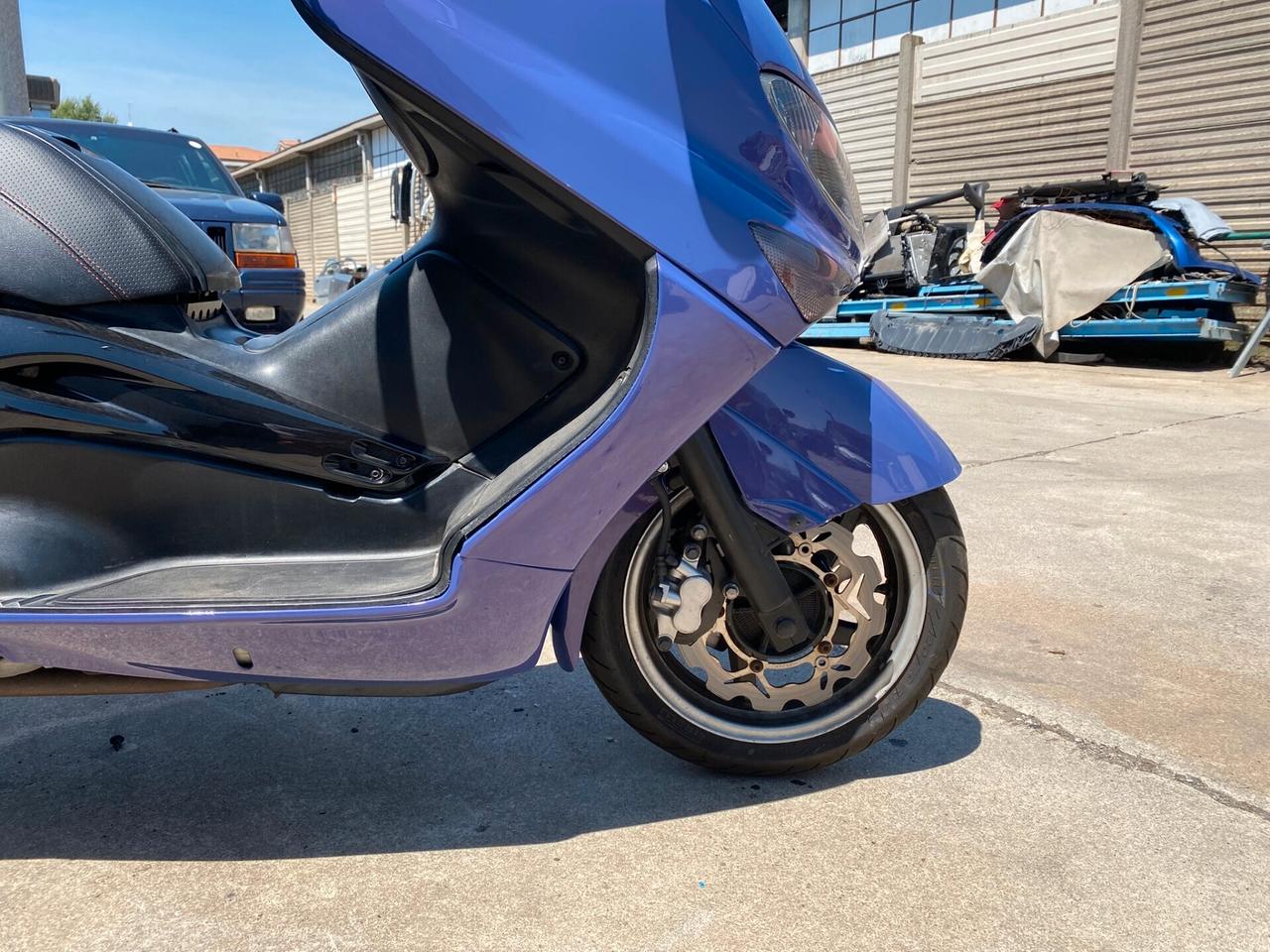 Yamaha T Max Porpora metallizzato