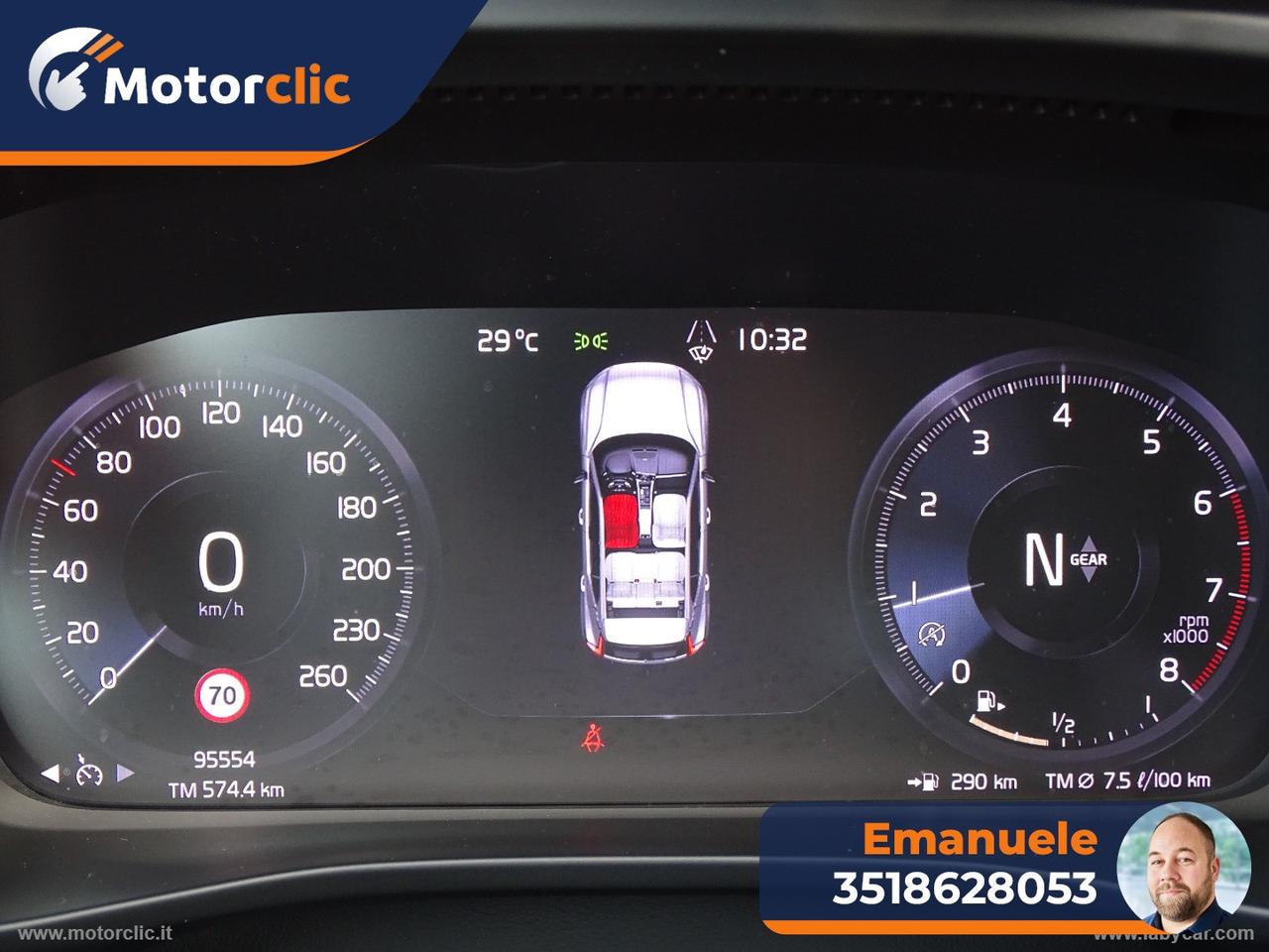 VOLVO XC40 T3 Momentum Core