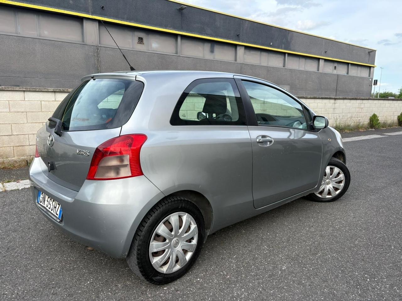 TOYOTA YARIS 1.3benz