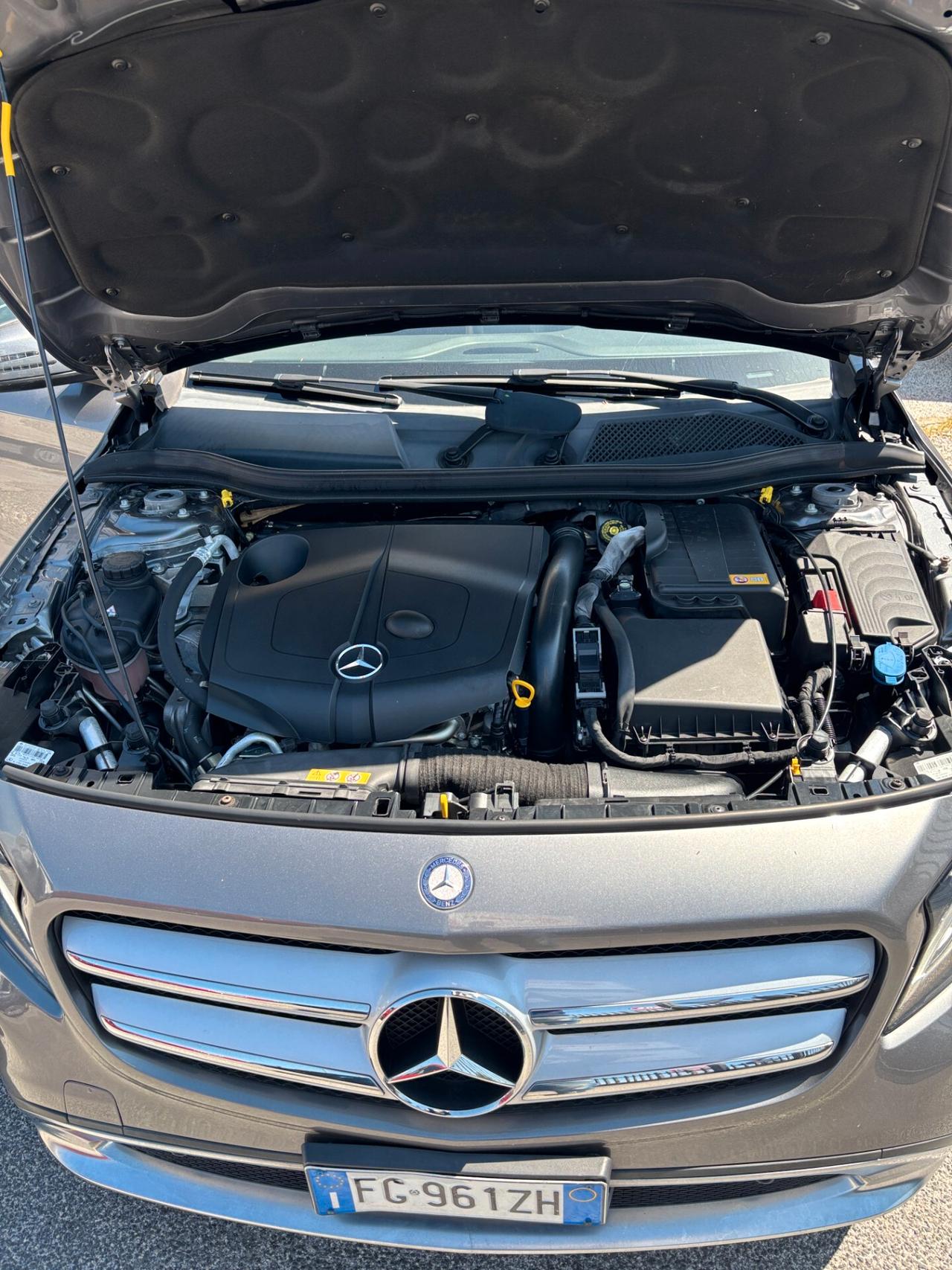 Mercedes-benz GLA 200 d Automatic Premium