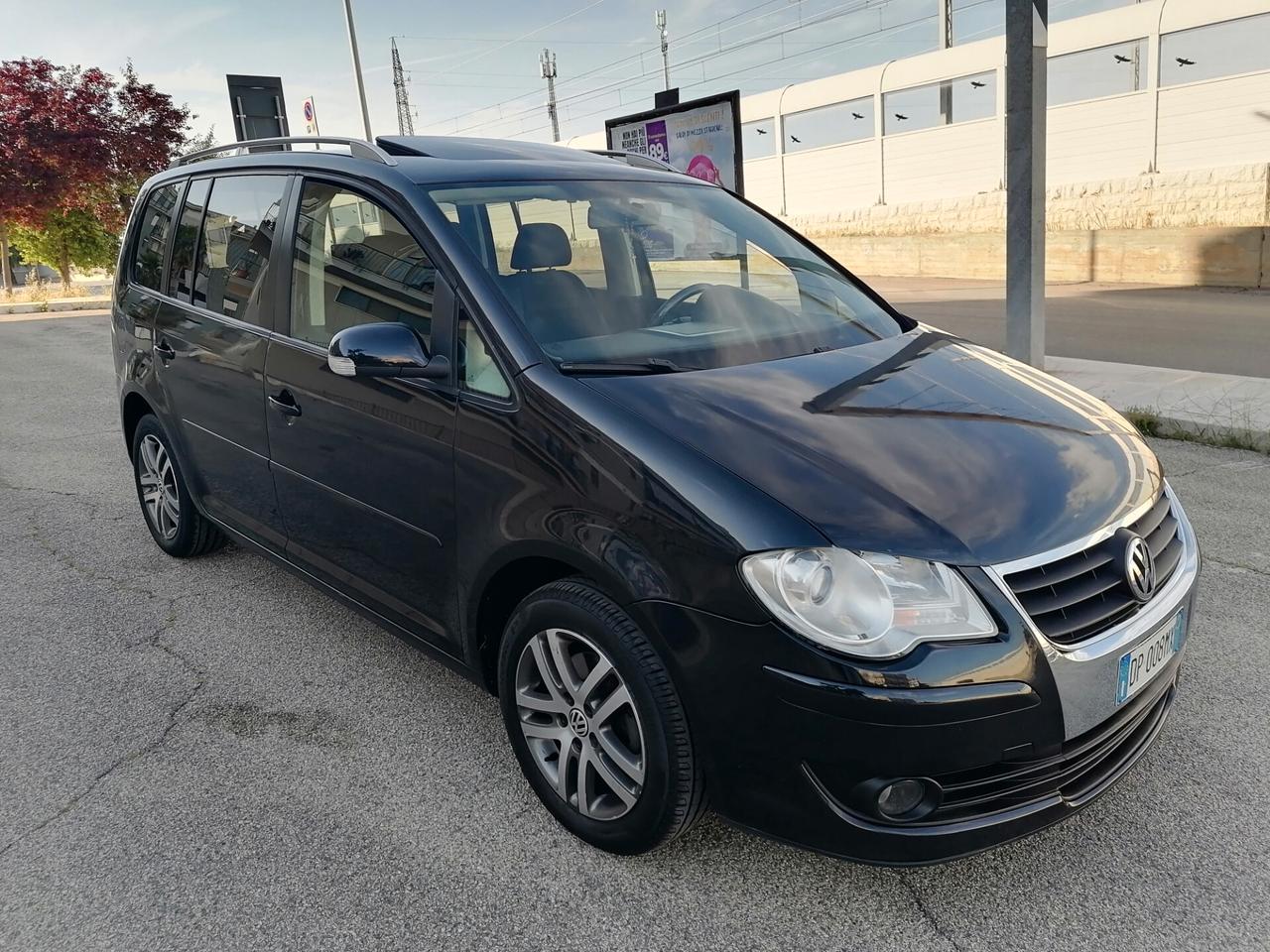 Volkswagen Touran 1.9 TDI 105CV 7 POSTI GANCIO TRAINO