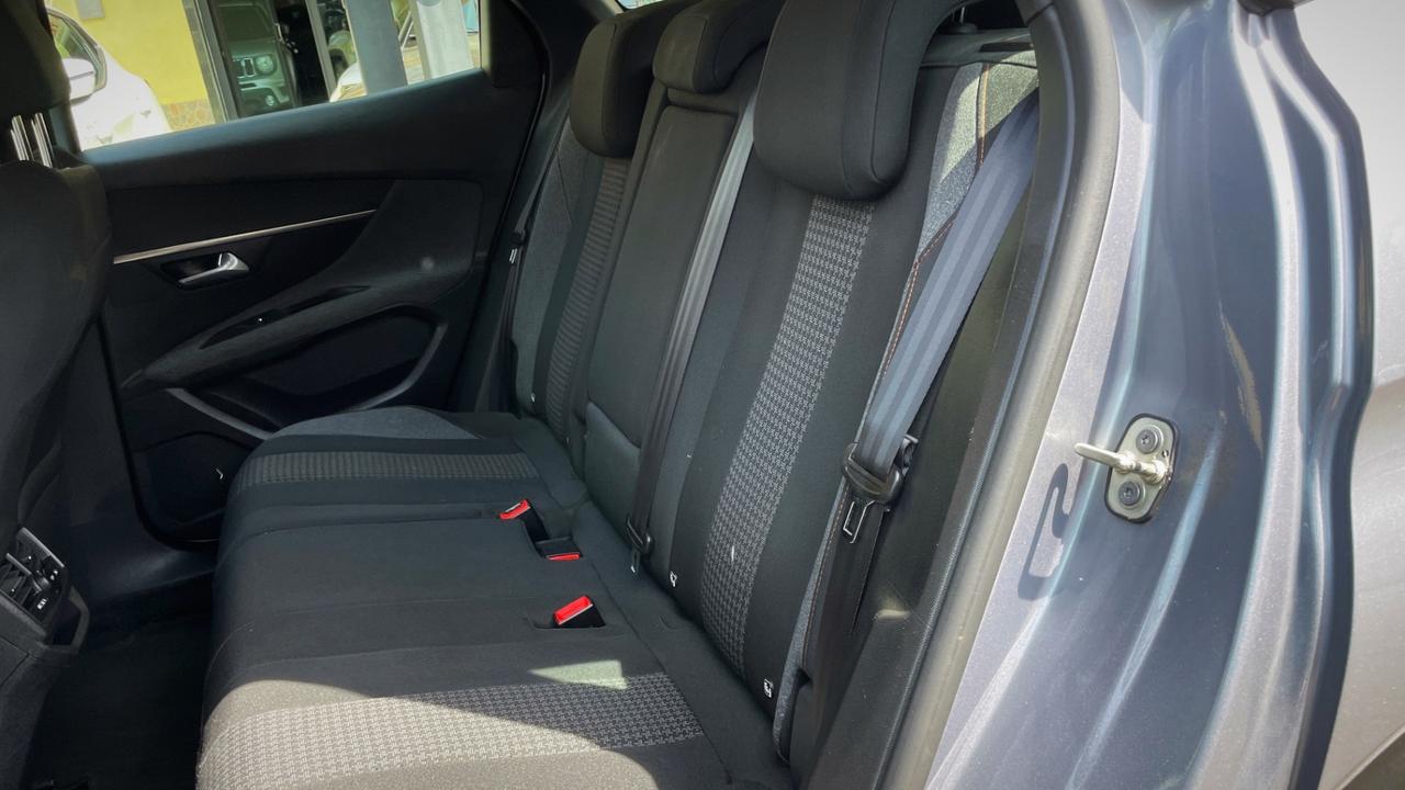 Peugeot 3008 1.5 Hdi EAT8 Business - 2021