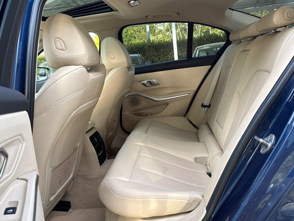 BMW Serie 3 Berlina 330 d Mild Hybrid 48V Luxury xDrive Steptronic