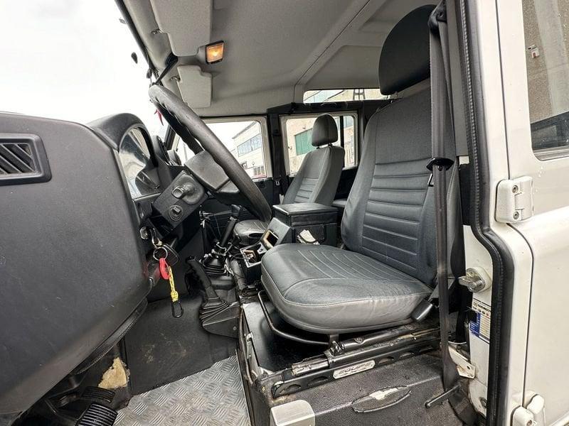 Land Rover Defender Defender 110 2.4 td SW 122cv