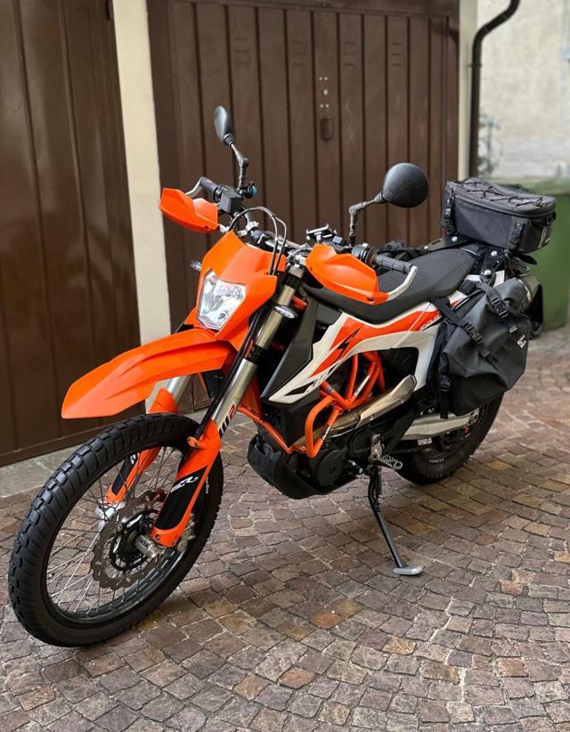 KTM 690 Enduro GOMMATA NUOVA