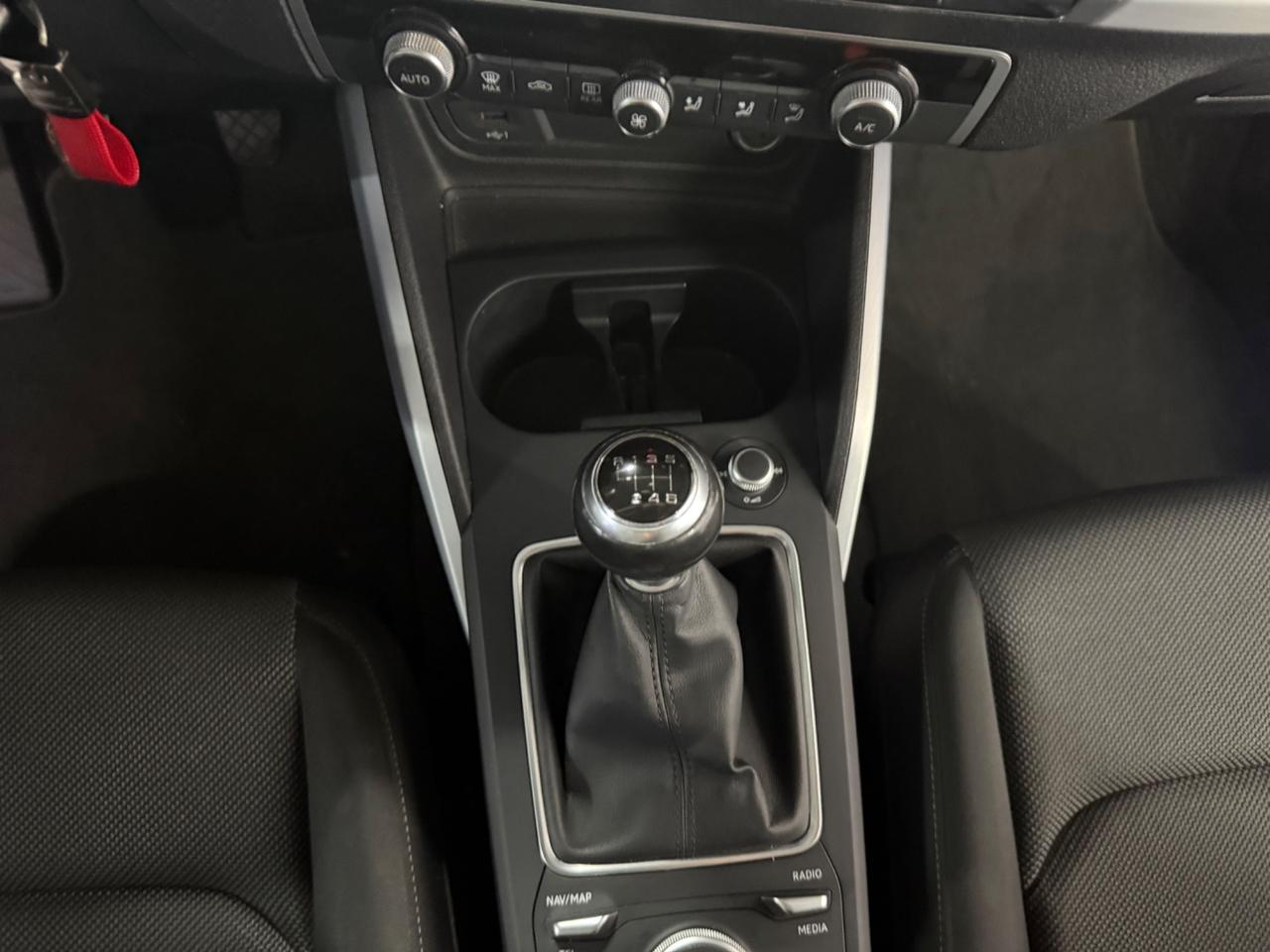 Audi Q2 30 TDI Business Design