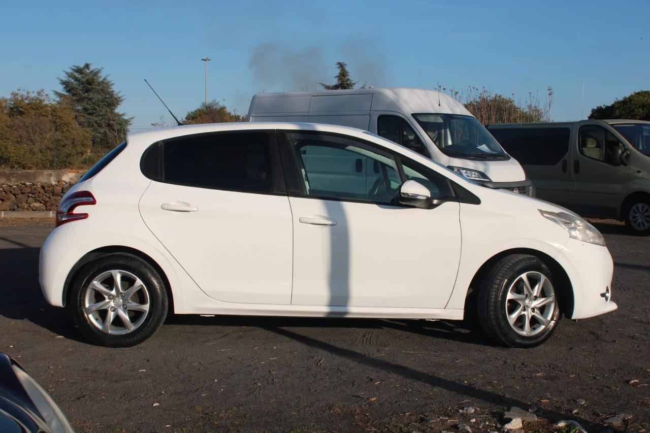 Peugeot 208 1.2 VTi 82 CV 3 porte Allure