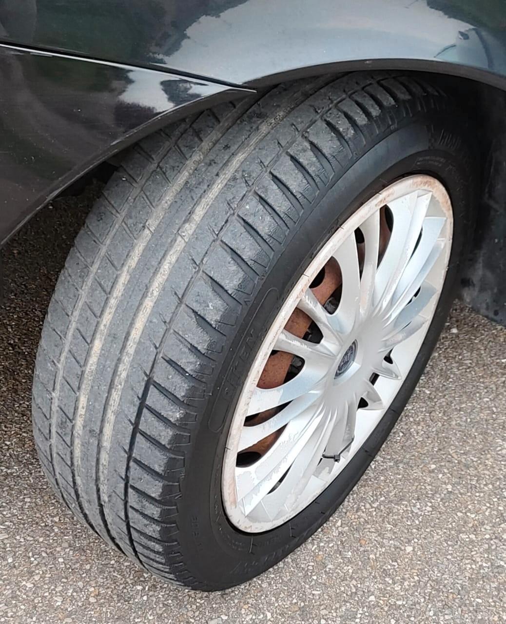 Lancia Ypsilon 1.2 Argento