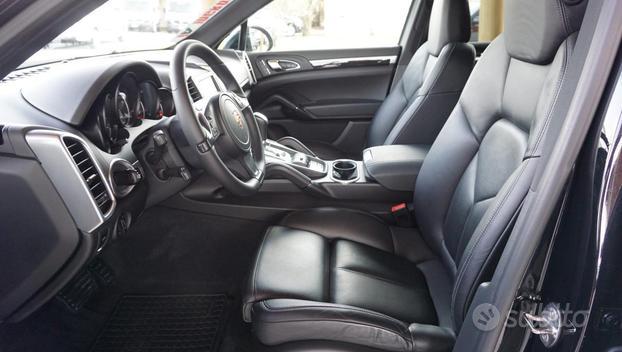 PORSCHE Cayenne 3.0 Diesel 250CV Platinum Editio