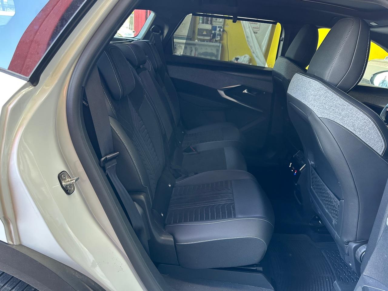 Peugeot 5008 Hybrid 136 e-DCS6 GT