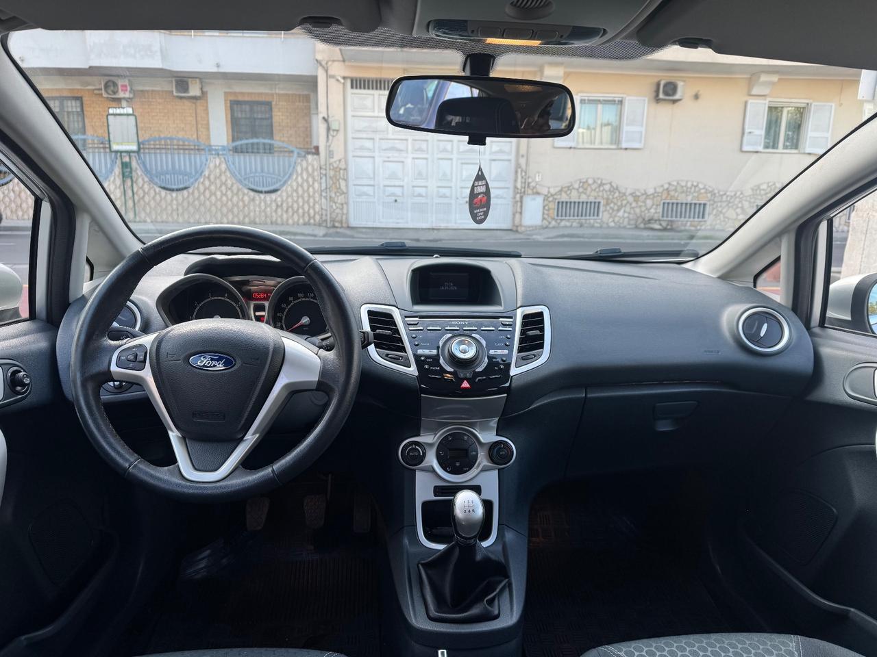 Ford Fiesta 1.2 BENZINA 82CV Titanium 2012