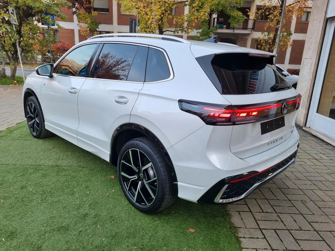 Volkswagen Tiguan 2.0 TDI 193 CV DSG 4MOTION R-Line Plus