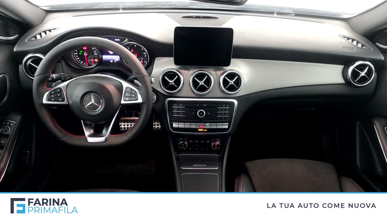 Mercedes-Benz GLA - X156 - GLA 220 d Premium 4matic auto