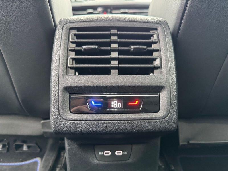 Volkswagen Golf 2.0 TSI R DSG 4Motion Matrix Led Harman Kardon 19" Camera