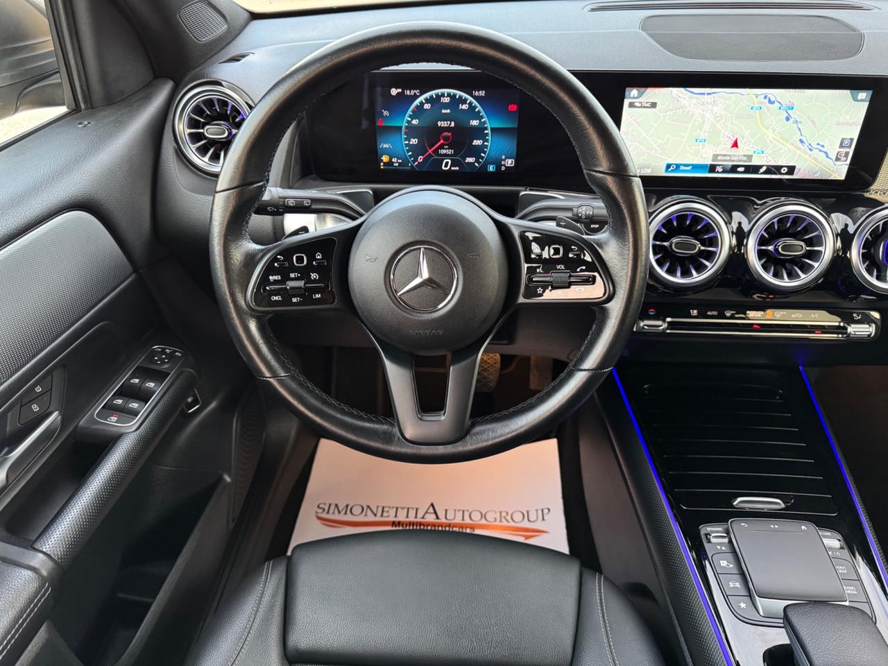 MERCEDES GLB 180d Sport - Luci Ambient Navi 18