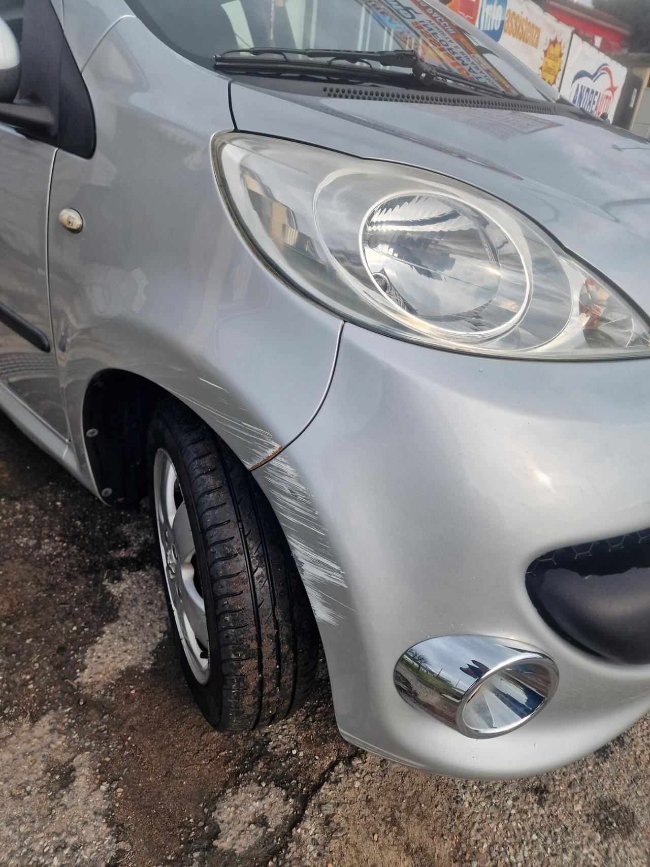 Peugeot 107 1.0 68CV 5p. Plaisir 2Tronic