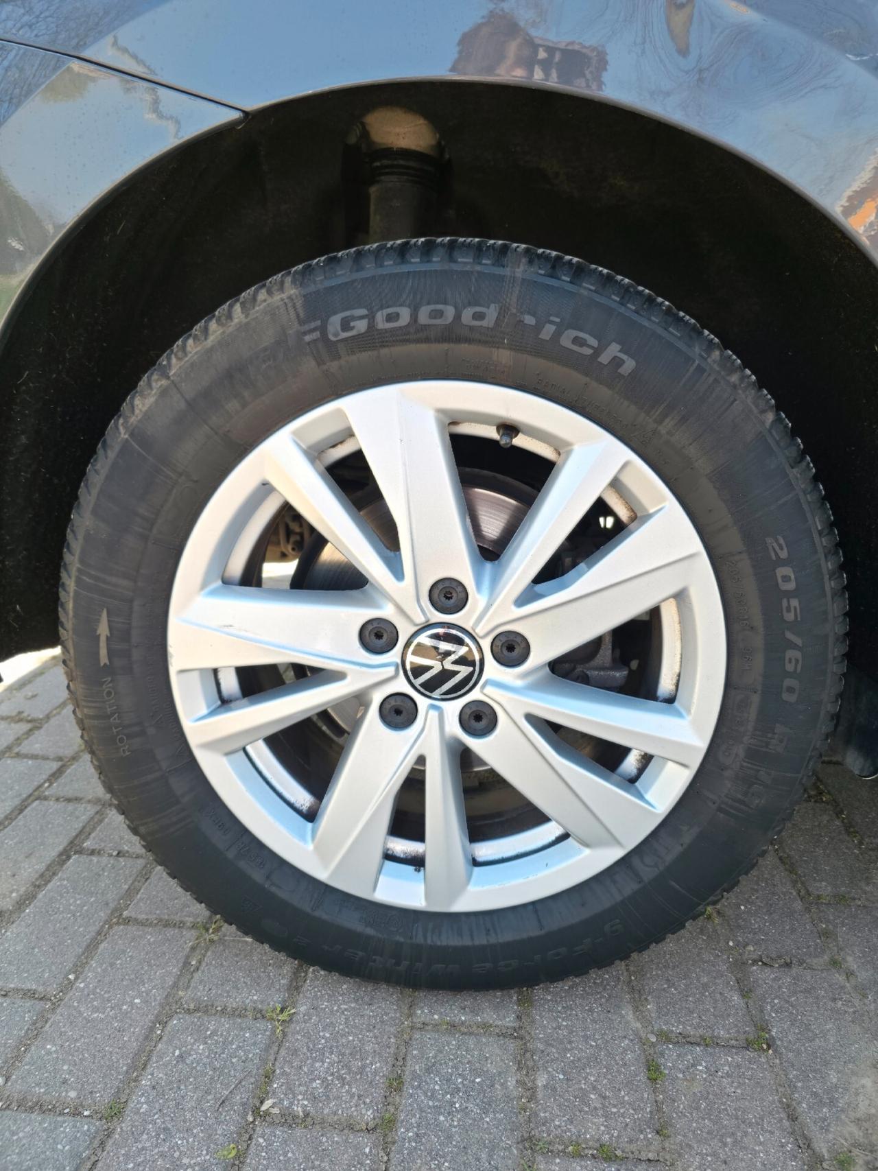 Volkswagen Touran 7 Posti 2.0 TDI 150 CV SCR DSG Executive BlueMotion Tech. TAGLIANDI UFFICIALI