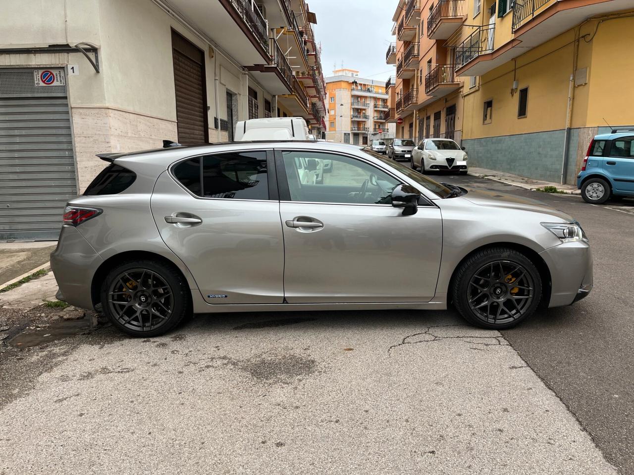 Lexus CT 200h Hybrid Black Style
