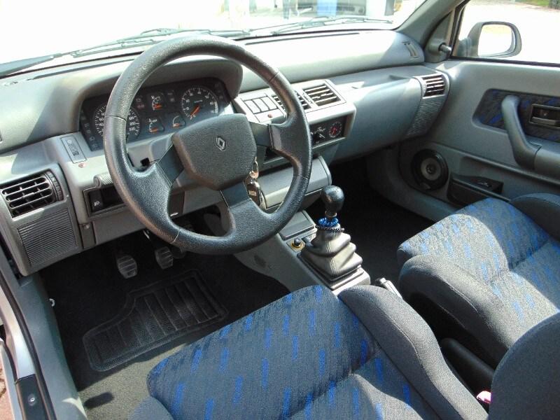 RENAULT Clio 1.8 cat 3 porte RSi