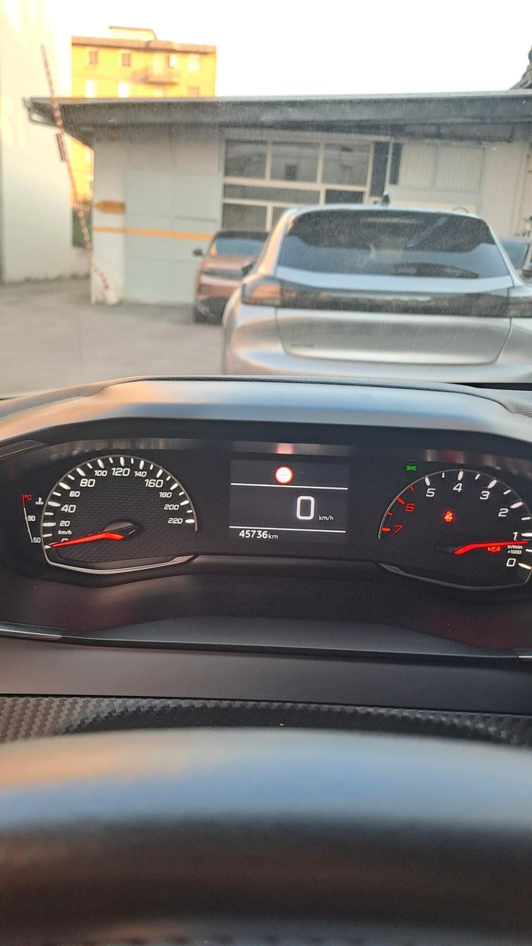 Peugeot 208 100CV Allure Pack