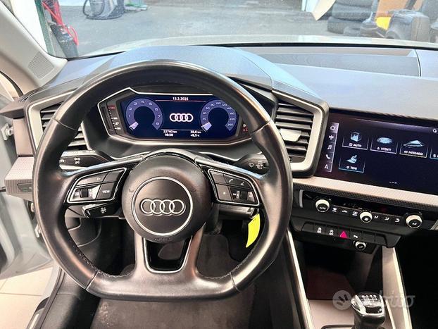 AUDI A1 SPB 25 TFSI S line / Retrocamera