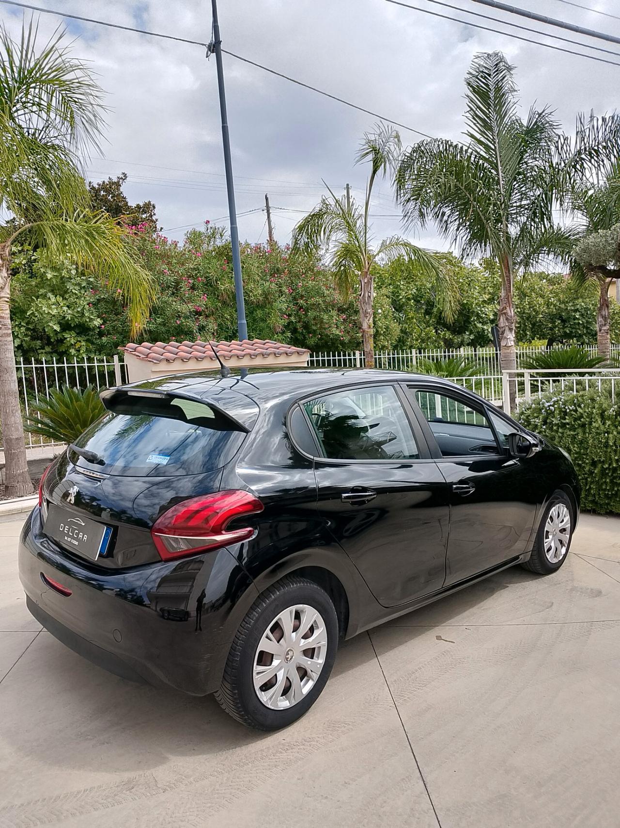 Peugeot 208 BlueHDi 75 5 porte Allure