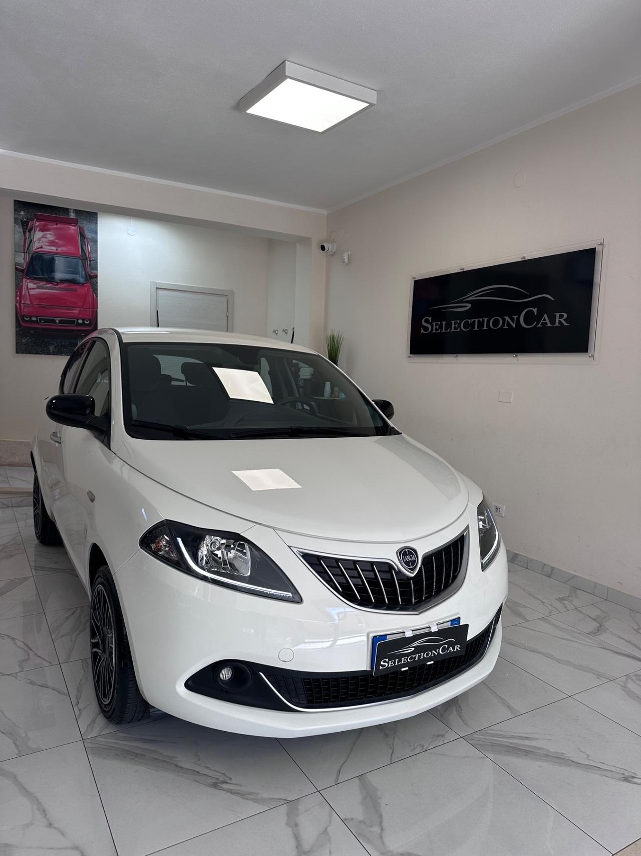 Lancia Ypsilon 1.0 FireFly 5 porte S&S Hybrid Gold