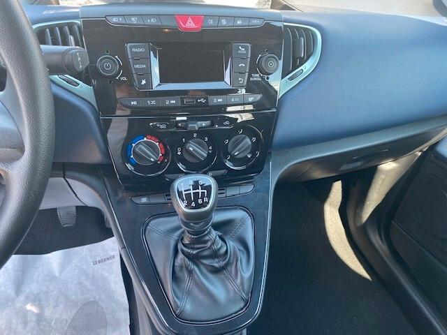 Lancia Ypsilon 1.0 FireFly 5 porte S&S Hybrid Silver Plus 2024 Iva Deducbile