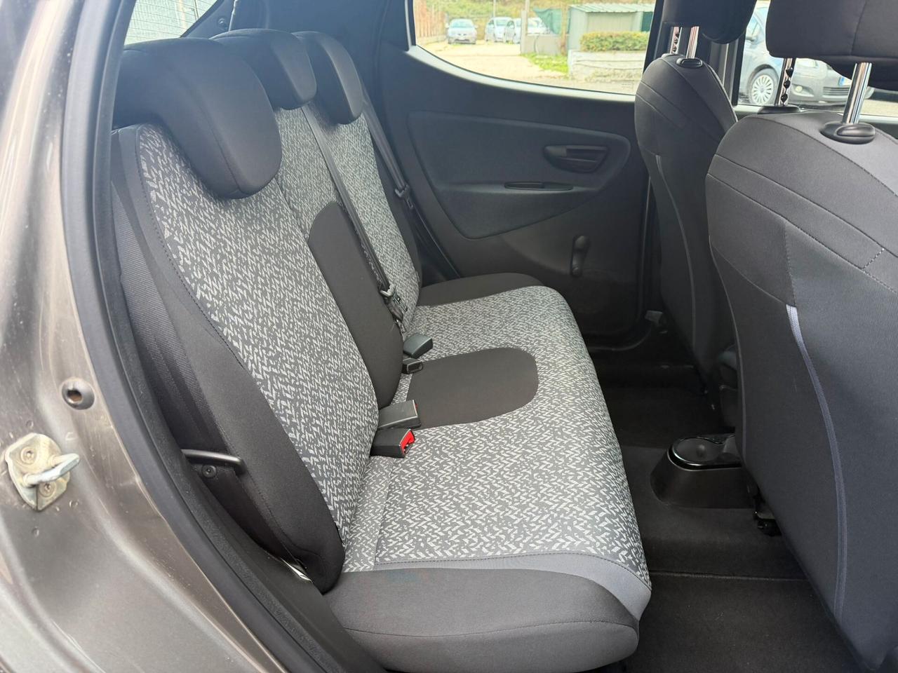 Lancia Ypsilon 1.2 69 CV 5 porte GPL Ecochic Elefantino Blu