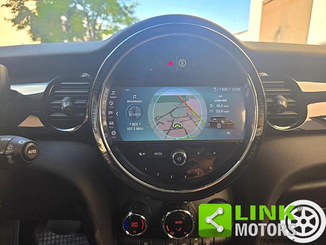 MINI Cooper 1.5 Cooper Essential 5 porte