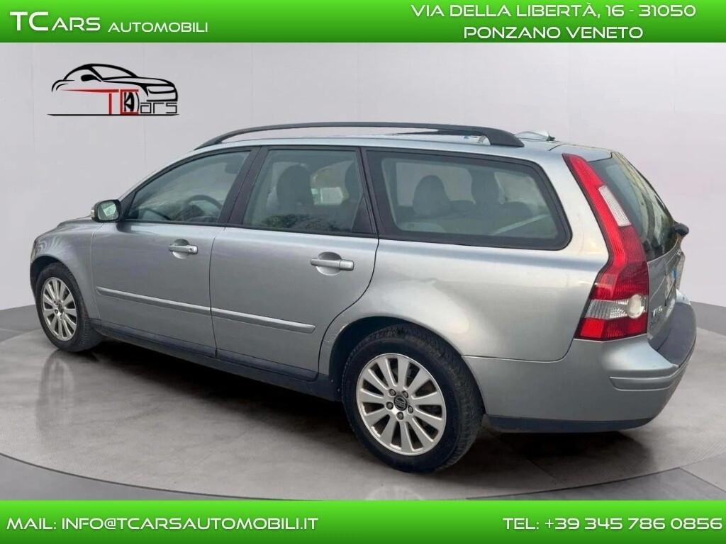 VOLVO V50 - PASSAGGIO DI PROPRIETÀ INCLUSO