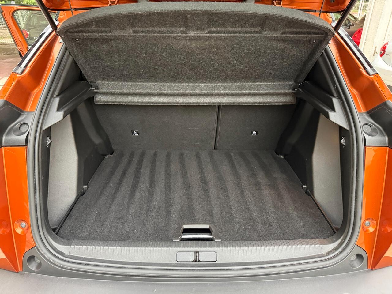 Peugeot 2008 PureTech 130 S&S Active Pack GT